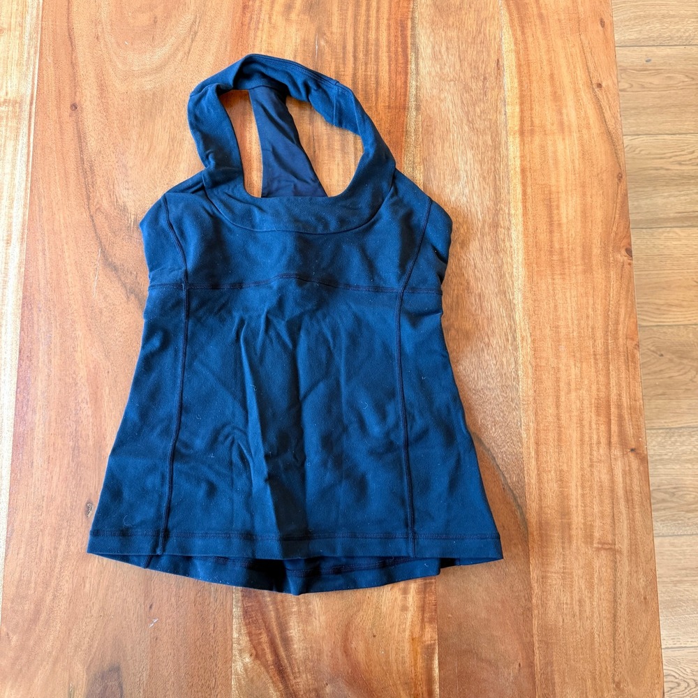 Lululemon Women's Black Halter Sports Tank Size 6